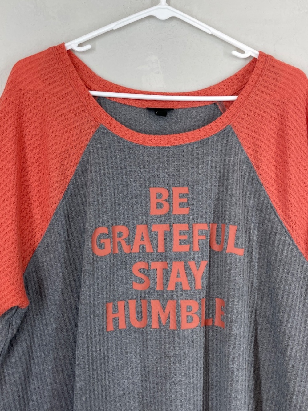 Torrid Waffle Knit Graphic Tee Shirt Women's 3 Gray "Be Grateful Stay Humble"